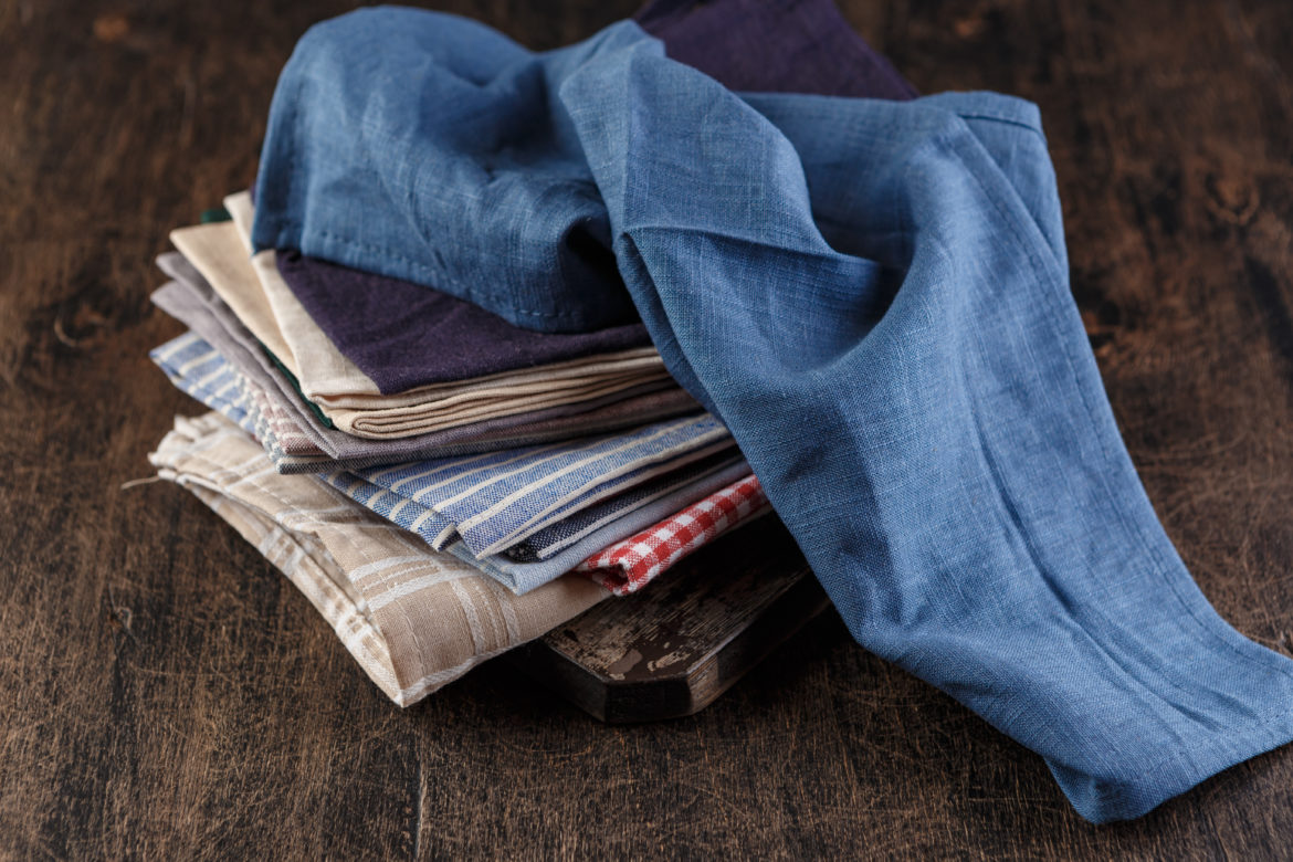 Як видалити плями з кухонних рушників